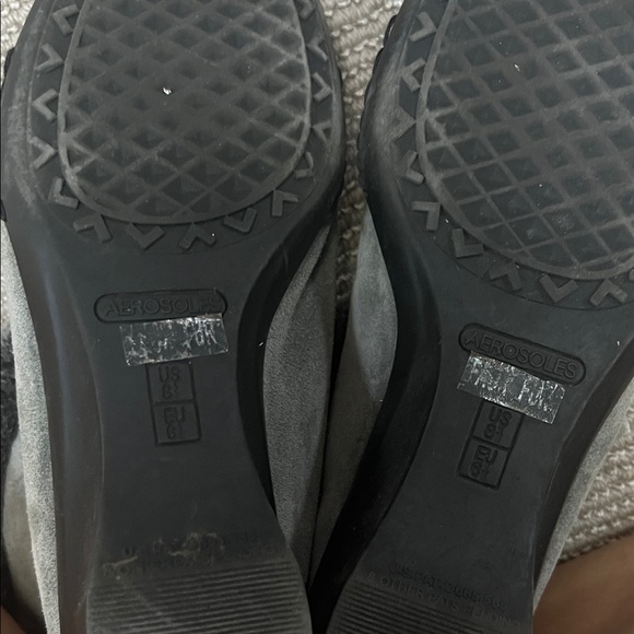 AEROSOLES Gray Ankle Boots with Black Trim - Picture 2 of 8